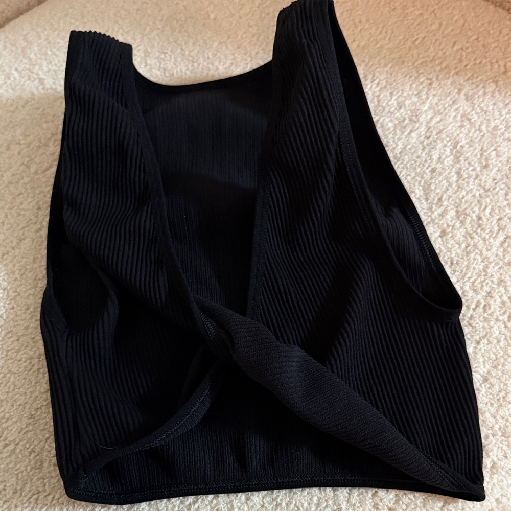 Aritzia Black Ribbed Women's Top